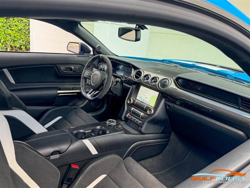 Used 2022 Ford Mustang Shelby GT500 w/ Carbon Fiber Track Pack RWD image 27