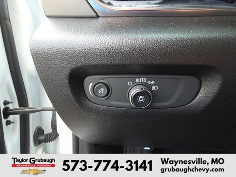 Used 2023 Chevrolet Traverse LT AWD/4WD image 20