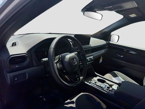 New 2026 Honda Pilot Sport image 9
