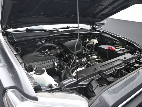 Used 2022 Toyota Tacoma SR5 w/ SR5 Appearance Package (SM) image 21