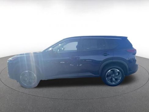 Used 2025 Nissan Rogue SV image 9