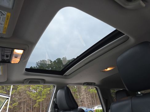 Used 2020 Toyota 4Runner Limited image 32