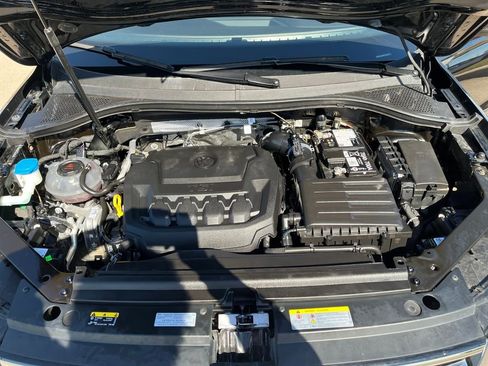 Used 2024 Volkswagen Tiguan SE image 24
