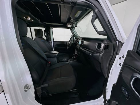 Used 2023 Jeep Wrangler Unlimited Rubicon 4xe image 32