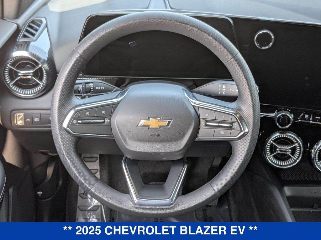 New 2025 Chevrolet Blazer EV LT AWD/4WD image 15