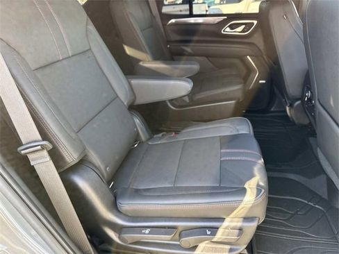 Used 2021 Chevrolet Tahoe RST w/ Luxury Package image 12