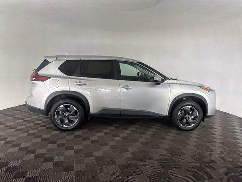 Certified 2024 Nissan Rogue SV image 4