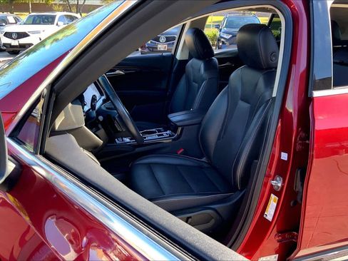 Used 2023 Buick Envision Essence image 7
