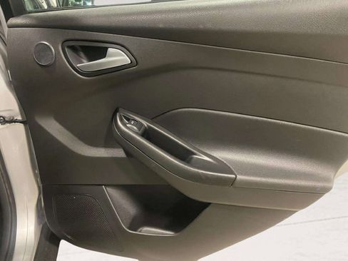 Used 2018 Ford Focus SEL image 25