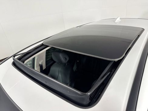 Used 2023 Acura RDX AWD image 3