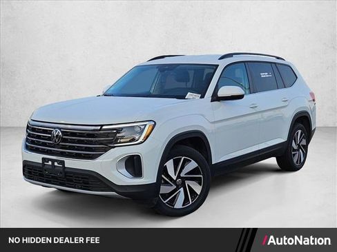 Used 2025 Volkswagen Atlas SE AWD/4WD image 1