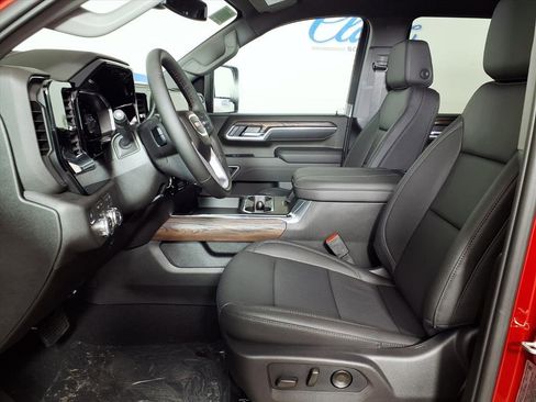 New 2026 GMC Sierra 2500 SLT image 8