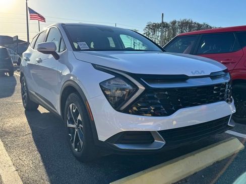 Certified 2023 Kia Sportage EX image 10