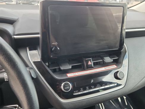 Used 2025 Toyota Corolla LE FWD image 23