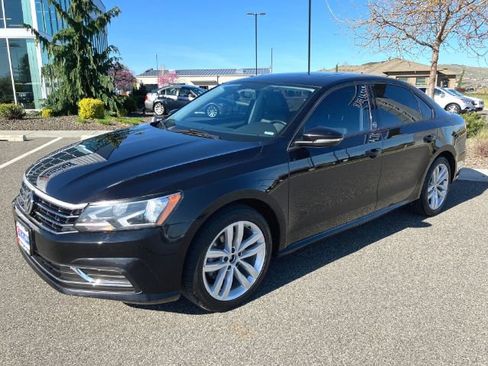 Used 2019 Volkswagen Passat 2.0T Wolfsburg image 6