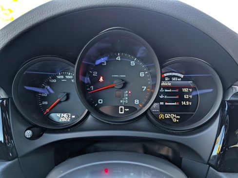 Certified 2020 Porsche Macan image 12