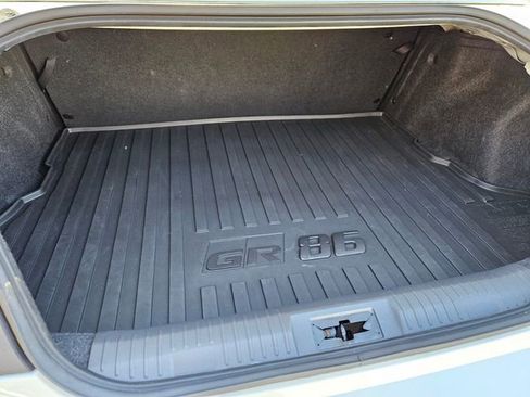 Used 2025 Toyota GR86 Premium w/ ALL Weather Mat Package (TMS) image 15