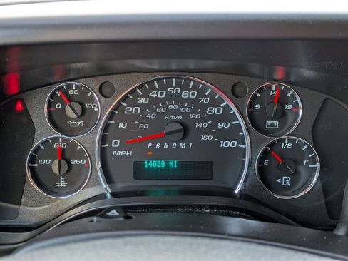 Used 2024 Chevrolet Express 2500 Work Van w/ Driver Convenience Package image 18