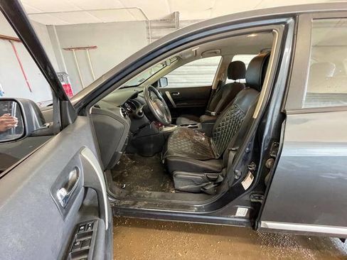 Used 2013 Nissan Rogue S image 21