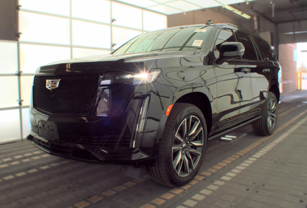 Used 2022 Cadillac Escalade Sport Platinum AWD/4WD image 1