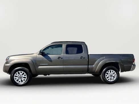 Used 2012 Toyota Tacoma 4x4 Double Cab w/ SR5 Pkg image 11