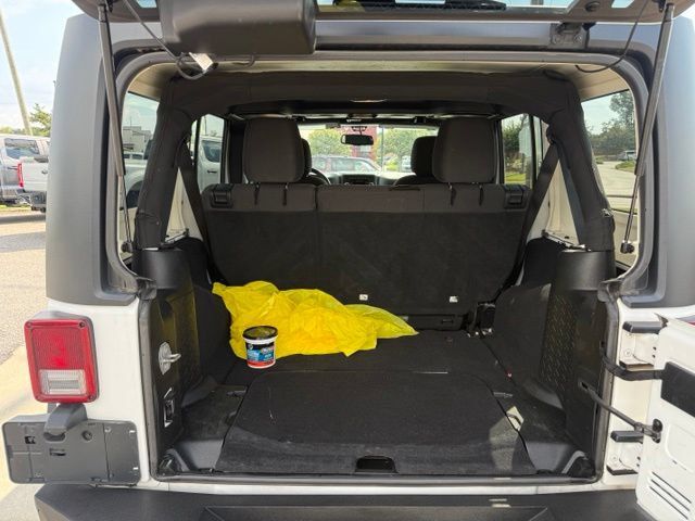 Used 2018 Jeep Wrangler Unlimited Sport S AWD/4WD image 9