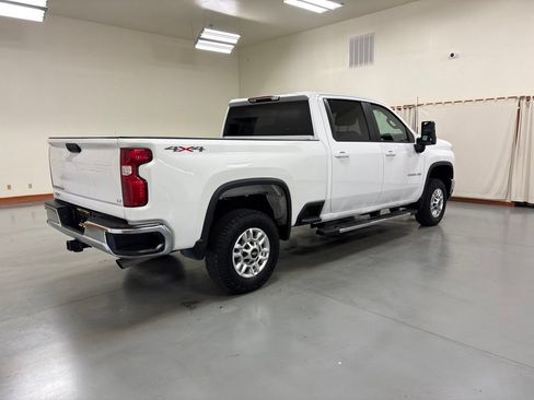 Used 2025 Chevrolet Silverado 2500 LT w/ Convenience Package AWD/4WD image 8