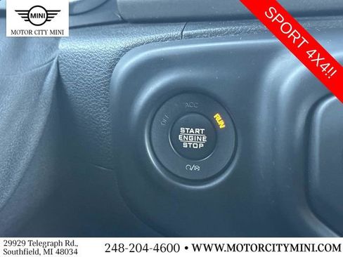 Used 2019 Jeep Wrangler Sport S image 29
