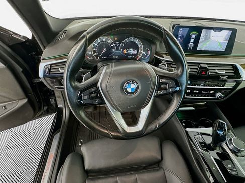 Used 2018 BMW 530i RWD image 11