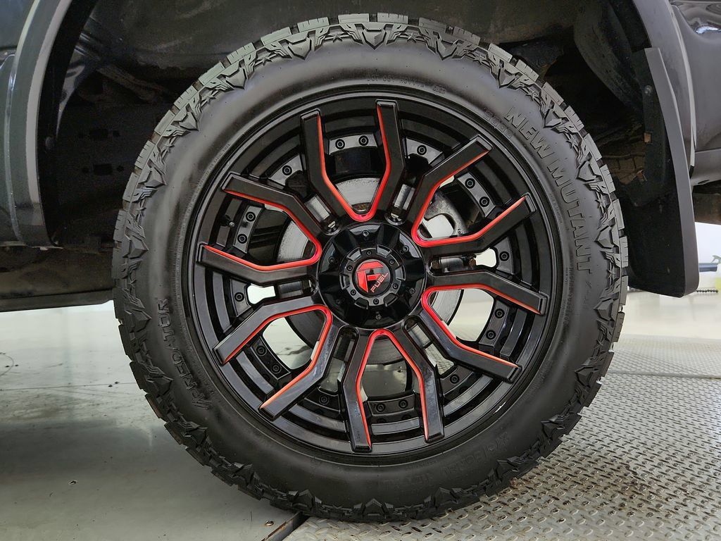Used 2020 Ford F150 Lariat w/ Equipment Group 502A Luxury AWD/4WD image 38