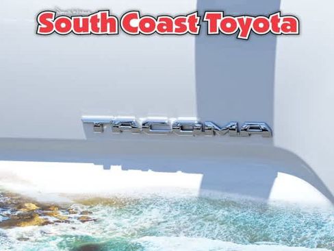 Used 2017 Toyota Tacoma TRD Sport RWD image 9