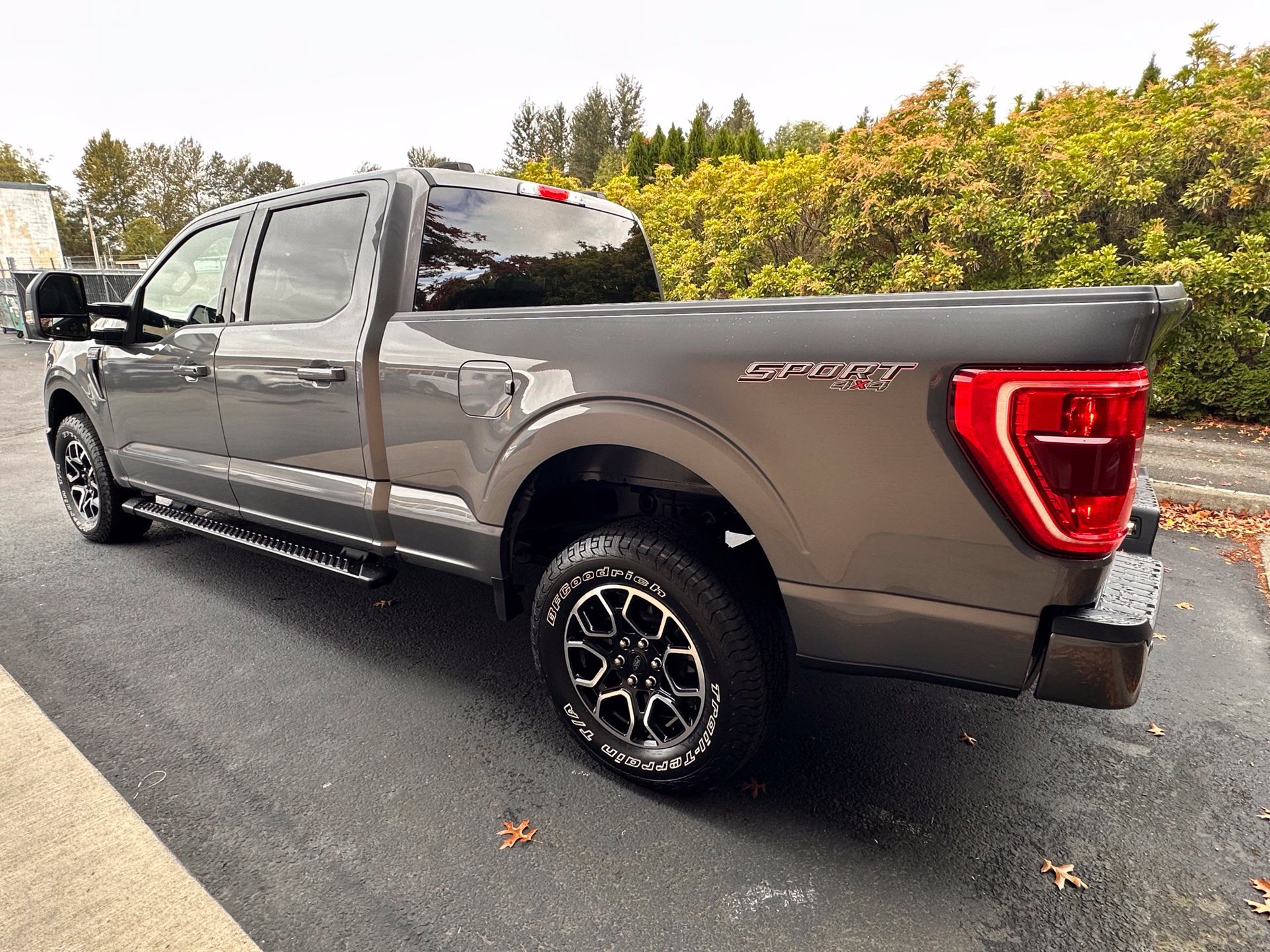 Used 2021 Ford F150 XLT w/ Equipment Group 302A High AWD/4WD image 3