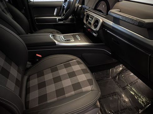 Used 2025 Mercedes-Benz G 550 image 15
