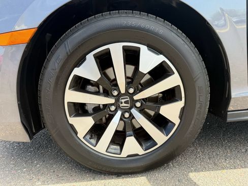 Used 2025 Honda Odyssey EX-L image 11