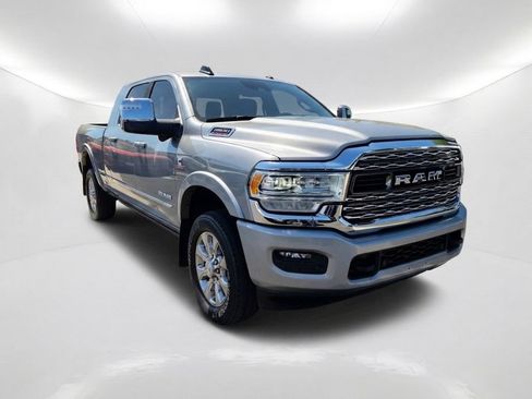 Used 2024 RAM 2500 Limited AWD/4WD image 3