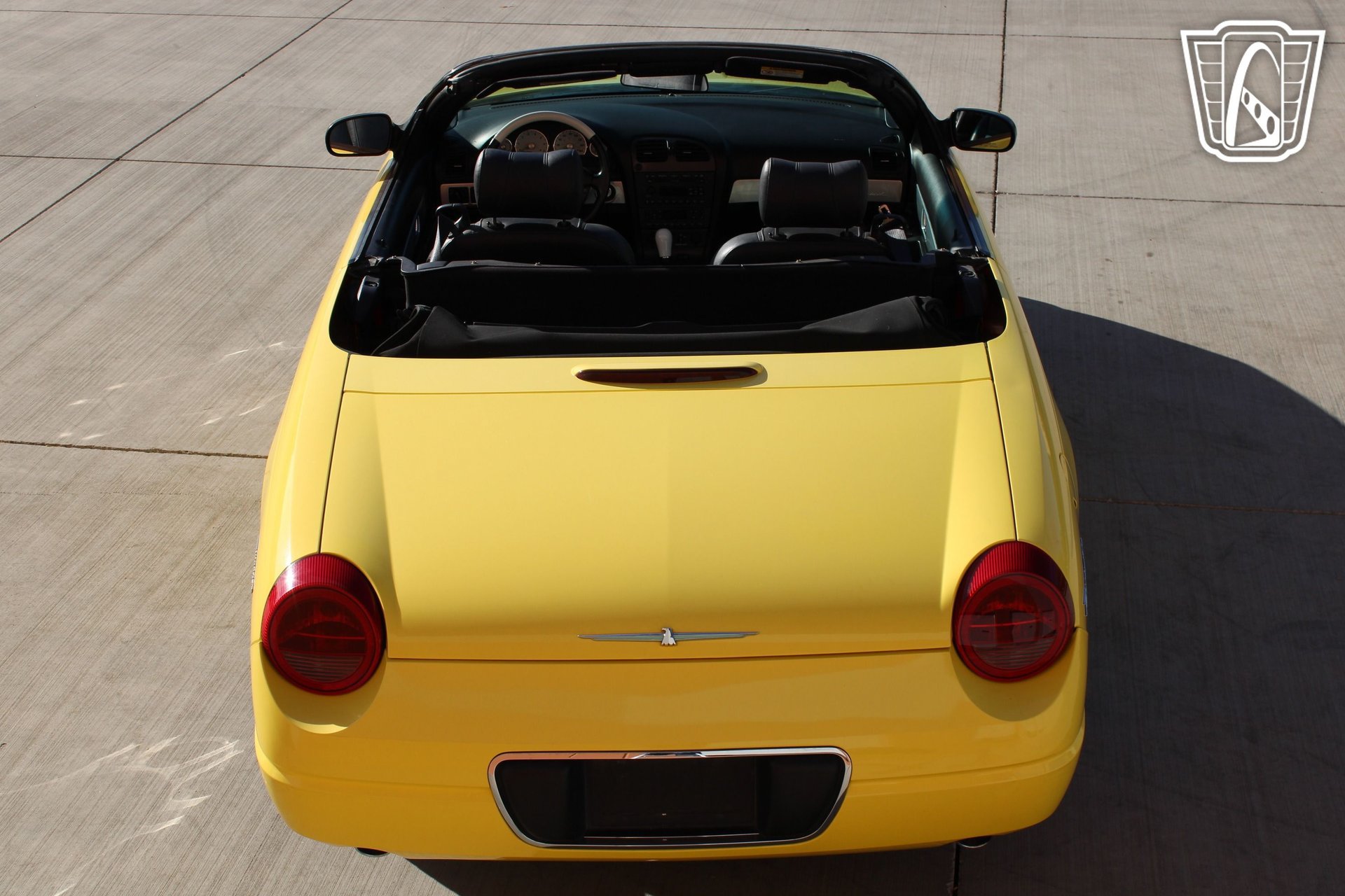 Used 2004 Ford Thunderbird RWD image 12
