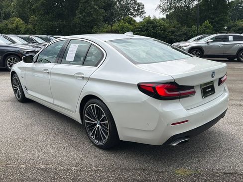 Used 2023 BMW 530e w/ Premium Package RWD image 5