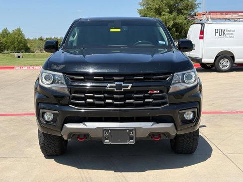 Used 2021 Chevrolet Colorado Z71 w/ Z71 Midnight Edition AWD/4WD image 2