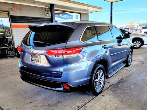 Used 2019 Toyota Highlander XLE image 5