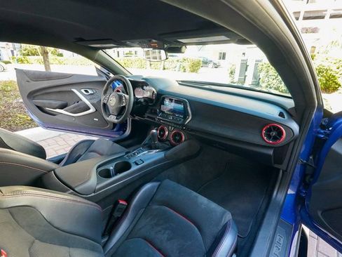 Used 2019 Chevrolet Camaro ZL1 image 81