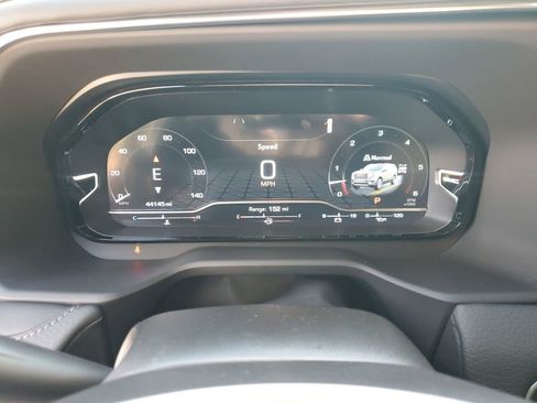 Used 2022 GMC Yukon Denali w/ Denali Premium Package image 37