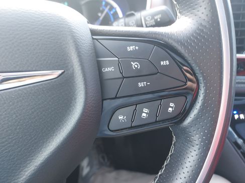 Used 2020 Chrysler Pacifica Limited w/ Quick Oder Package 2EV RED-S image 37