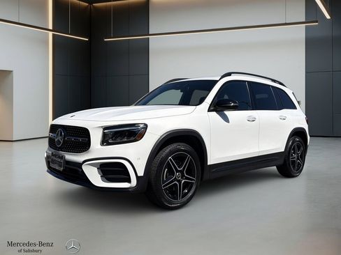 Certified 2025 Mercedes-Benz GLB 250 4MATIC w/ AMG Night Package image 1