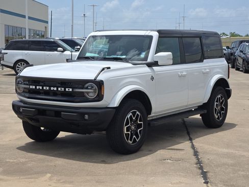 Certified 2024 Ford Bronco Outer Banks AWD/4WD image 10
