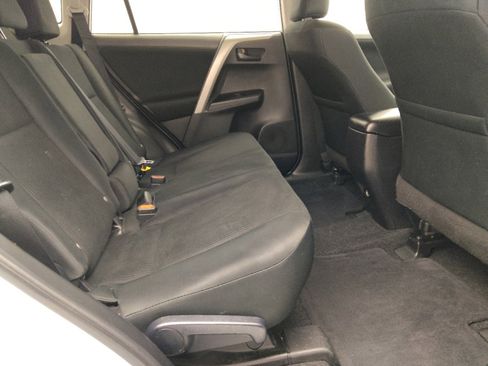 Used 2018 Toyota RAV4 LE w/ All Weather Liner Package AWD/4WD image 19