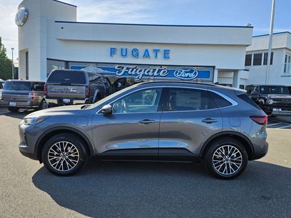 New 2025 Ford Escape SE w/ PHEV Premium Package