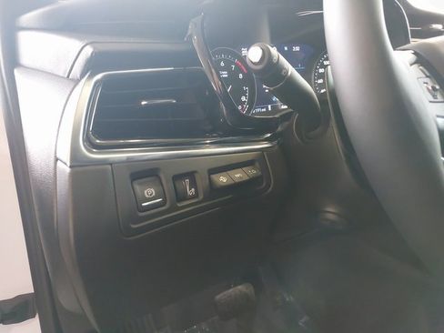 Used 2025 Cadillac Lyriq Sport image 30