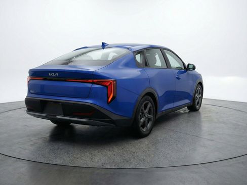 Used 2025 Kia K4 LXS image 9