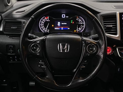 Used 2019 Honda Ridgeline RTL-E image 16