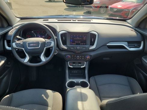 Used 2023 GMC Terrain SLE w/ Driver Convenience Package image 10